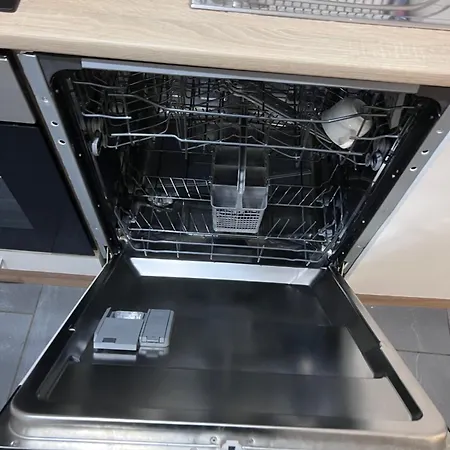 Entire Furnished Flat 2 Quiet Residential Area Apartment Hannover
